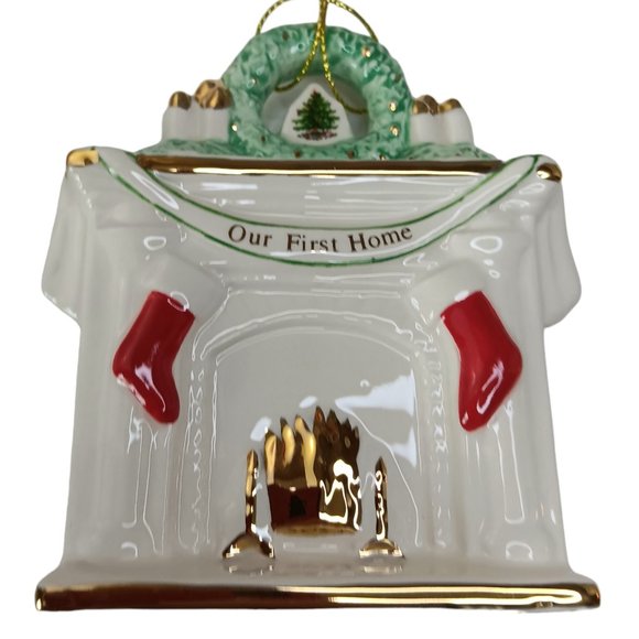 Spode Our First Home Ornament Ceramic Fireplace Stockings 2021 - Picture 2 of 11